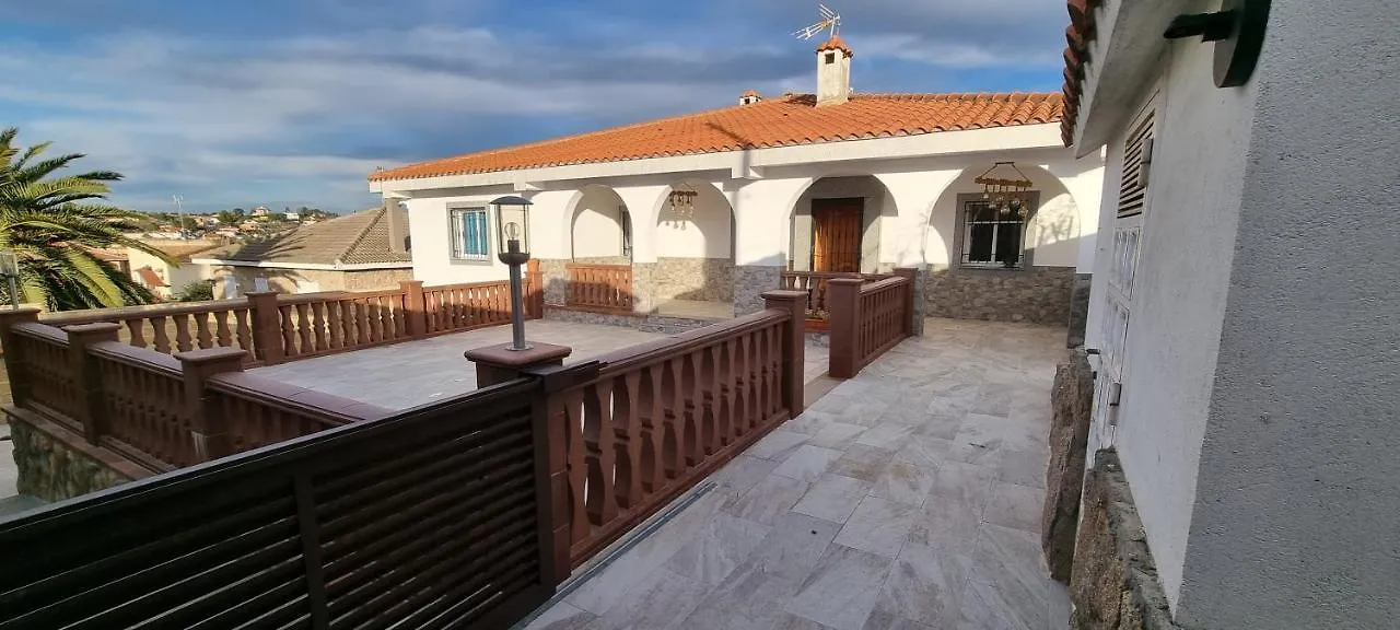 Villa Los Cantos Toledo 0*,  İspanya