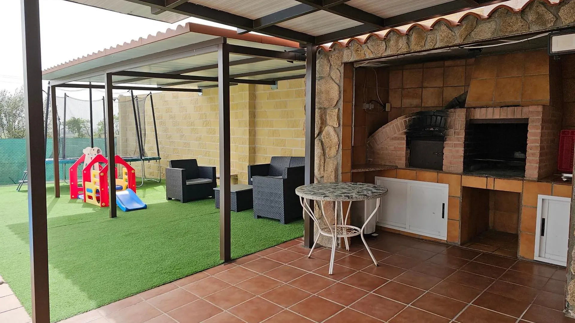 Villa Los Cantos Toledo 0*,